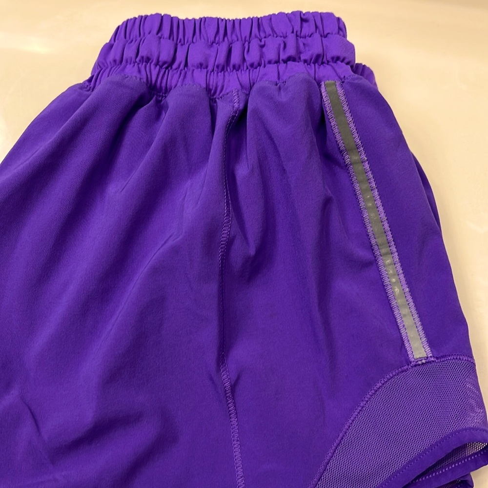 Lululemon Women's Purple Athletic Shorts - Picture 5 of 5